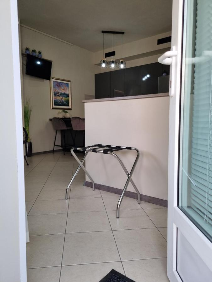 Onlystudio With Free Parking Zadar Ngoại thất bức ảnh